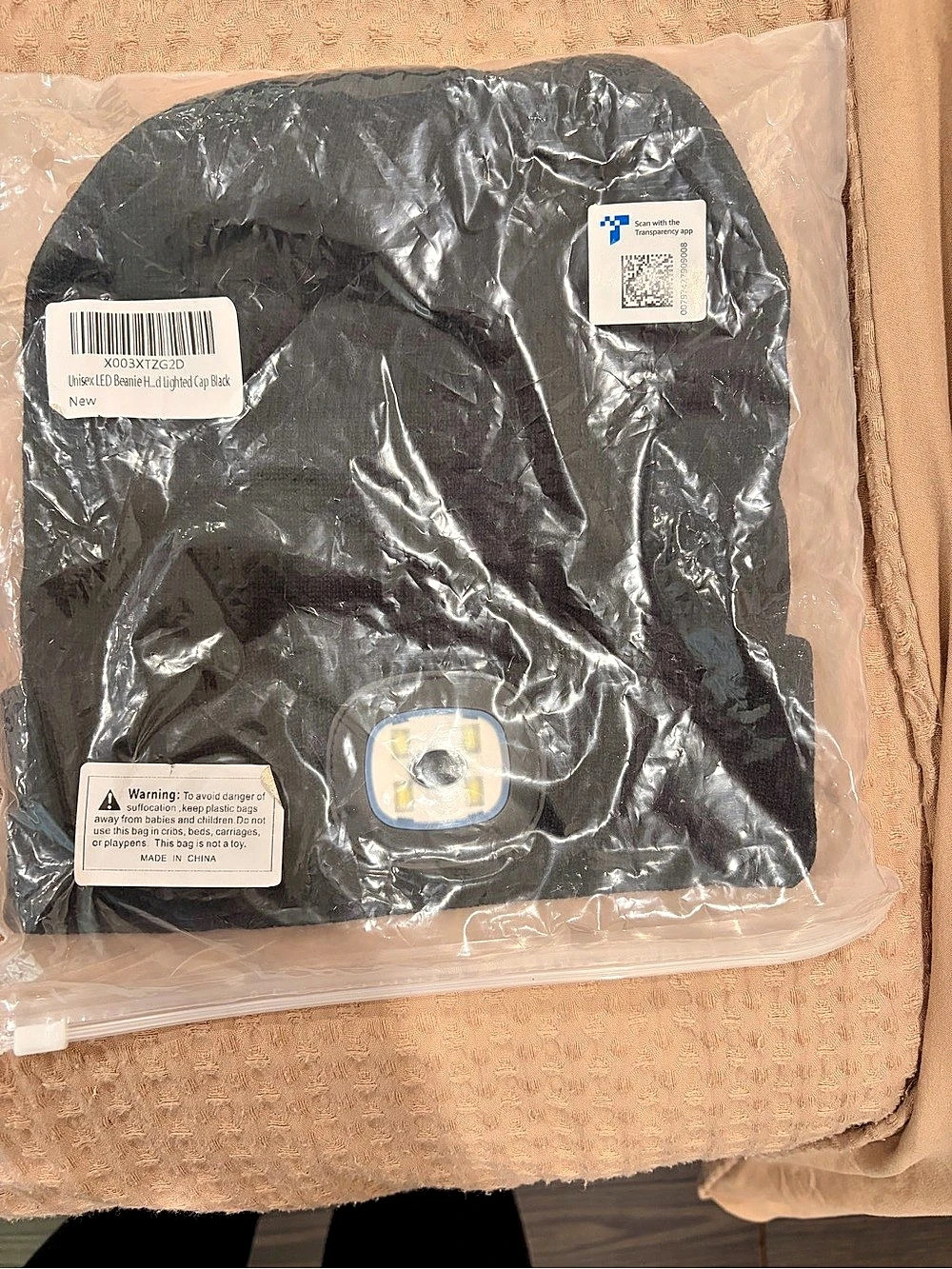 Black toque with light